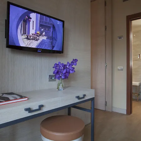 Отель Starhotels Michelangelo Флоренция