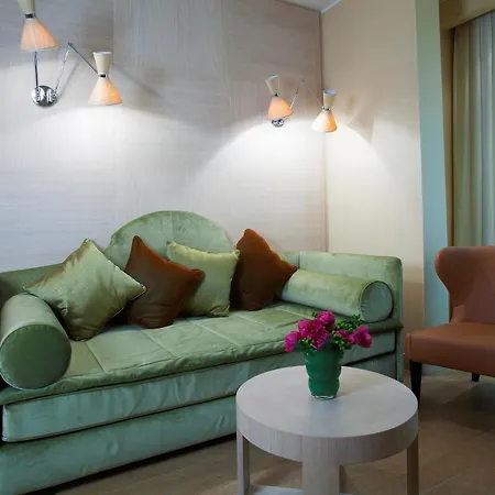 Отель Starhotels Michelangelo Флоренция