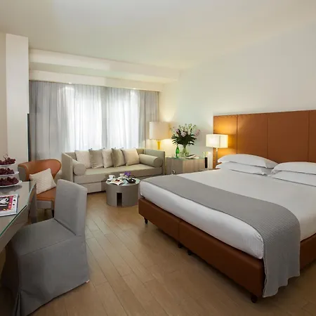 Отель Starhotels Michelangelo