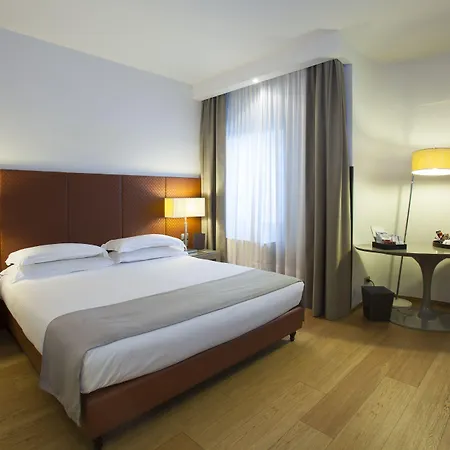Hotel Starhotels Michelangelo Florenz