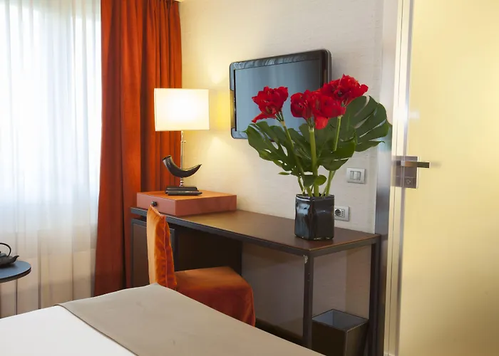 Hotel Starhotels Michelangelo 4*